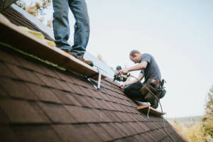 Local Roofers in Hathaway Pnes, CA
